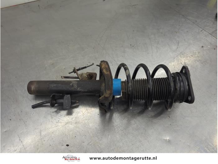 Gebruikte Schokdemperpoot rechts-voor Ford Focus O201615