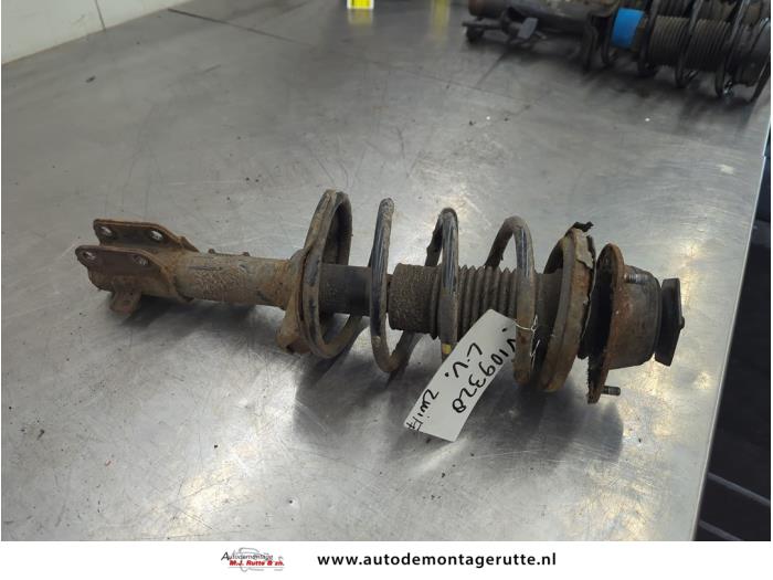 Gebruikte Schokdemperpoot links-voor Suzuki Swift O201616