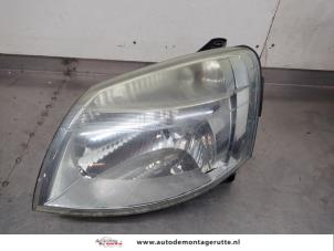 O201634 Gebruikte koplamp links Peugeot Partner