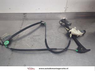 O201672 Gebruikte ruitmechaniek 2deurs rechts-voor Peugeot 206