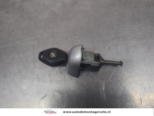 O201676 Gebruikte cilinderslot portier links BMW 3-Serie