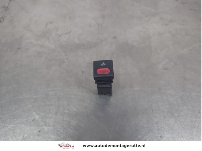 Gebruikte Alarmlicht Schakelaar Citroen Saxo O201729