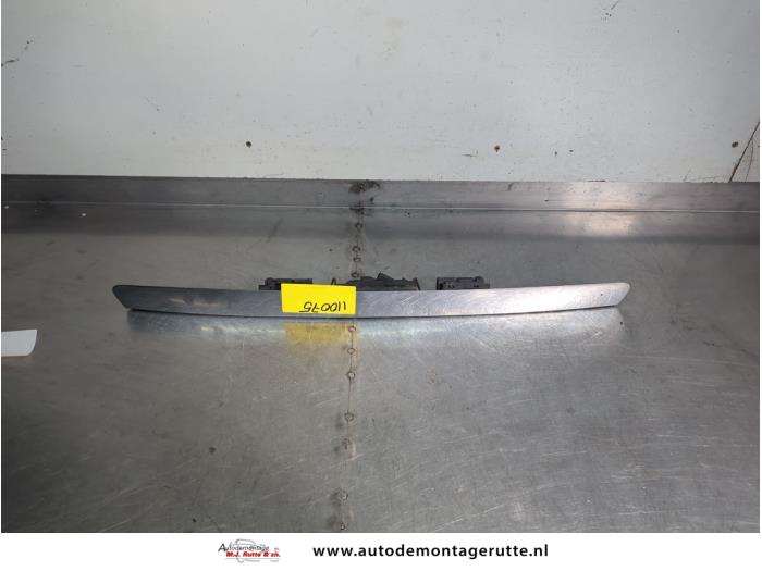 Gebruikte Schakelaar achterklep Volkswagen Polo O201738