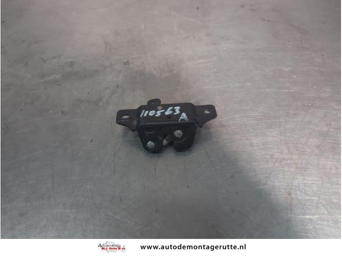 Gebruikte Slotmechaniek Achterklep Peugeot Partner O201746