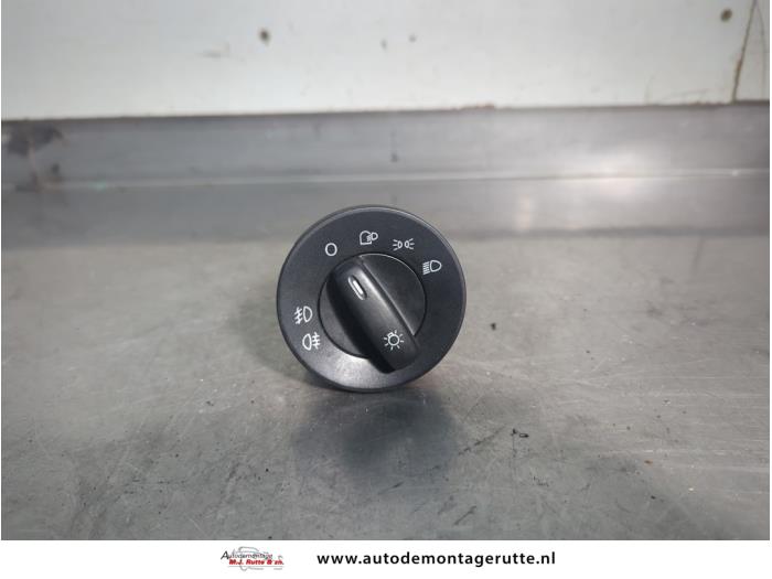 Gebruikte Licht Schakelaar Skoda Octavia O201748