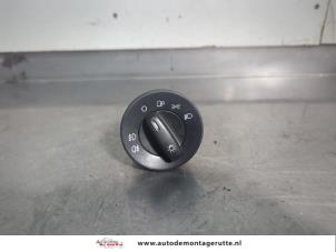 O201748 Gebruikte licht schakelaar Skoda Octavia