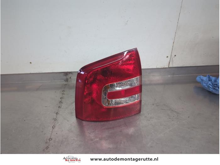 Gebruikte Achterlicht links Skoda Octavia O201764