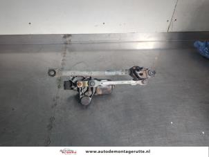 O201768 Gebruikte ruitenwismotor+mechaniek Citroen C1