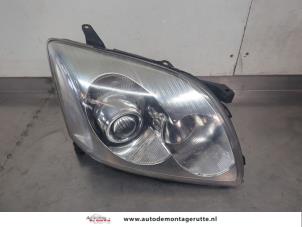 O201800 Gebruikte koplamp rechts Toyota Avensis