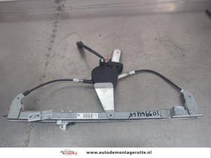 O201810 Gebruikte ruitmechaniek 4deurs links-voor Fiat Doblo