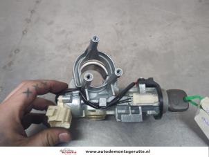 O201811 Gebruikte kontaktslot+sleutel Daihatsu Materia