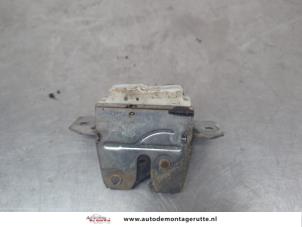 O201827 Gebruikte slotmechaniek achterklep Mercedes B-Klasse