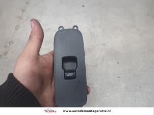 O201836 Gebruikte elektrisch raam schakelaar Volvo V50