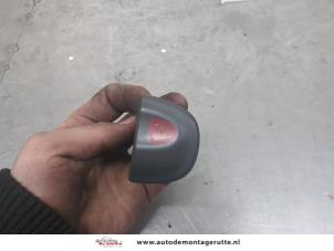O201861 Gebruikte alarmlicht schakelaar Renault Megane Scenic