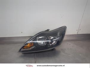 O201932 Gebruikte koplamp links Ford Focus