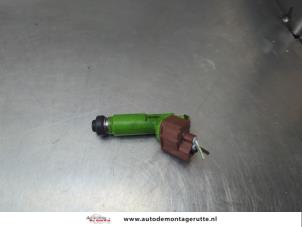 O202006 Gebruikte injector (benzine injectie) Daihatsu Young RV