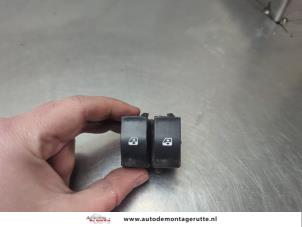 O202016 Gebruikte raam schakelaar elektrisch Renault Clio
