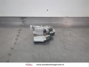 O202017 Gebruikte deurslot mechaniek 2deurs links Volkswagen Golf