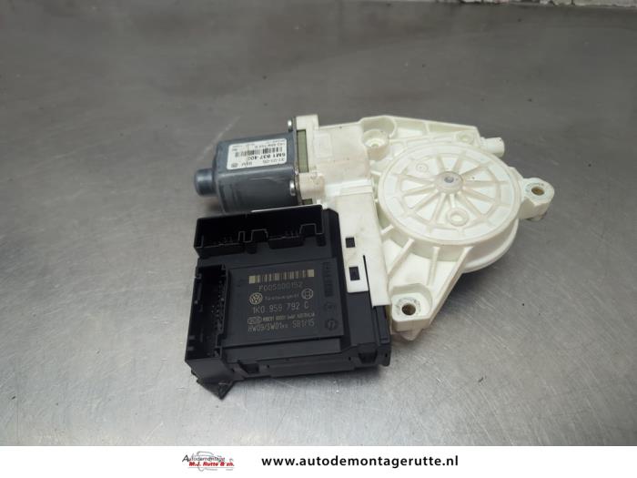 Gebruikte Portierruitmotor Volkswagen Golf Plus O202020