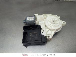 O202020 Gebruikte raammotor portier Volkswagen Golf Plus