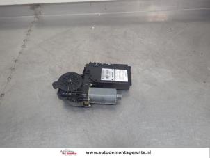 O202029 Gebruikte raammotor portier Audi A2