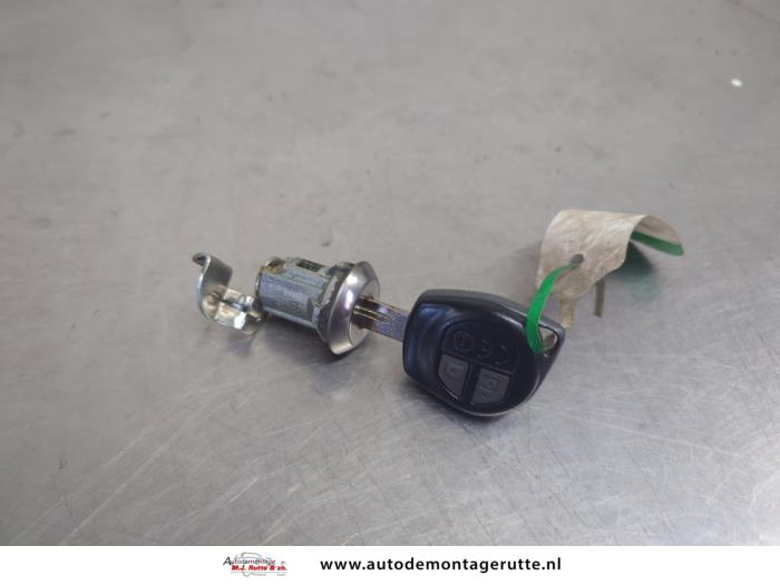 Gebruikte Slot Cilinder achter Suzuki Alto O202077