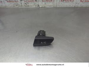 O202097 Gebruikte schakelaar airco Citroen C1