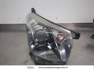 O202117 Gebruikte koplamp rechts Toyota IQ
