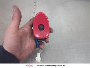 O202144 Gebruikte achterklep handgreep Toyota IQ