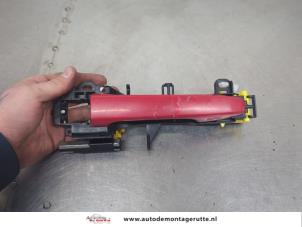 O202148 Gebruikte portiergreep 2deurs links Toyota IQ