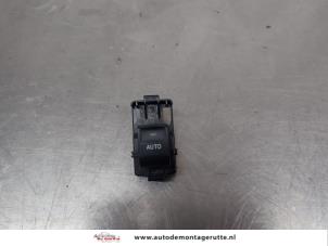 O202163 Gebruikte raam schakelaar elektrisch Toyota IQ