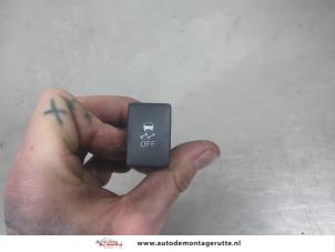 O202174 Gebruikte esp schakelaar Toyota IQ