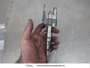 O202213 Gebruikte injector (benzine injectie) BMW 1-Serie