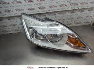 O202283 Gebruikte koplamp rechts Ford Focus