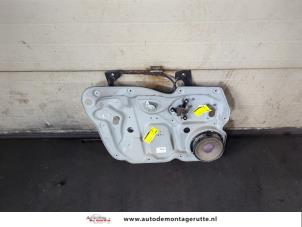 O202318 Gebruikte raammechaniek 2deurs links-voor Opel Combo