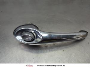 O202342 Gebruikte portiergreep 4deurs links-voor Chrysler PT Cruiser