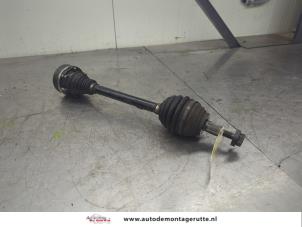O202366 Gebruikte cardanas links-voor (vwa) Seat Leon