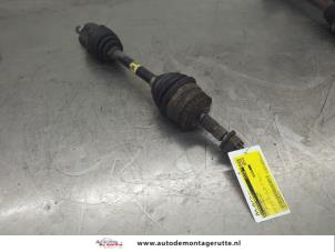 O202413 Gebruikte homokineetas links-voor Opel Meriva