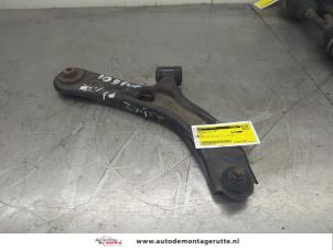 O202418 Gebruikte triangel rechts-voor Suzuki Swift