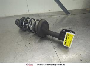 O202455 Gebruikte voorpoot links Renault Kangoo