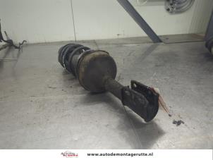 O202456 Gebruikte voorpoot rechts Renault Kangoo