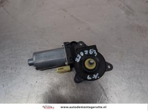 O202499 Gebruikte motor electrisch raam Ford Fiesta