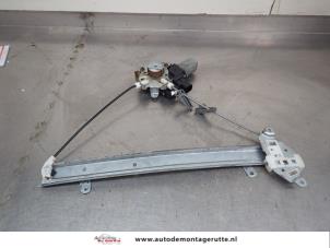 O202504 Gebruikte ruitmechaniek 4deurs links-voor Mitsubishi Outlander