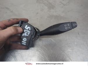 O202540 Gebruikte schakelaar ruitenwisser Ford Focus
