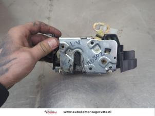 O202550 Gebruikte deurslot mechaniek 2deurs links Mini ONE