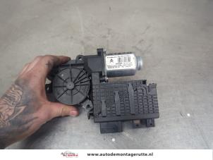 O202563 Gebruikte raammotor portier Citroen C4 Grand Picasso
