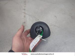O202575 Gebruikte achterklep handgreep Opel Agila