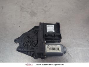 O202596 Gebruikte motor electrisch raam Skoda Octavia