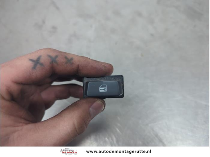 Gebruikte Centrale deurvergrendeling Schakelaar Opel Antara O202647