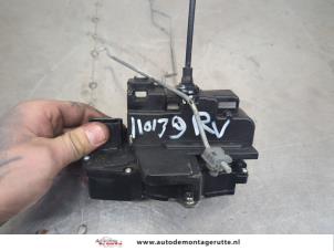 O202657 Gebruikte slotmechaniek portier 4deurs rechts-voor Opel Antara